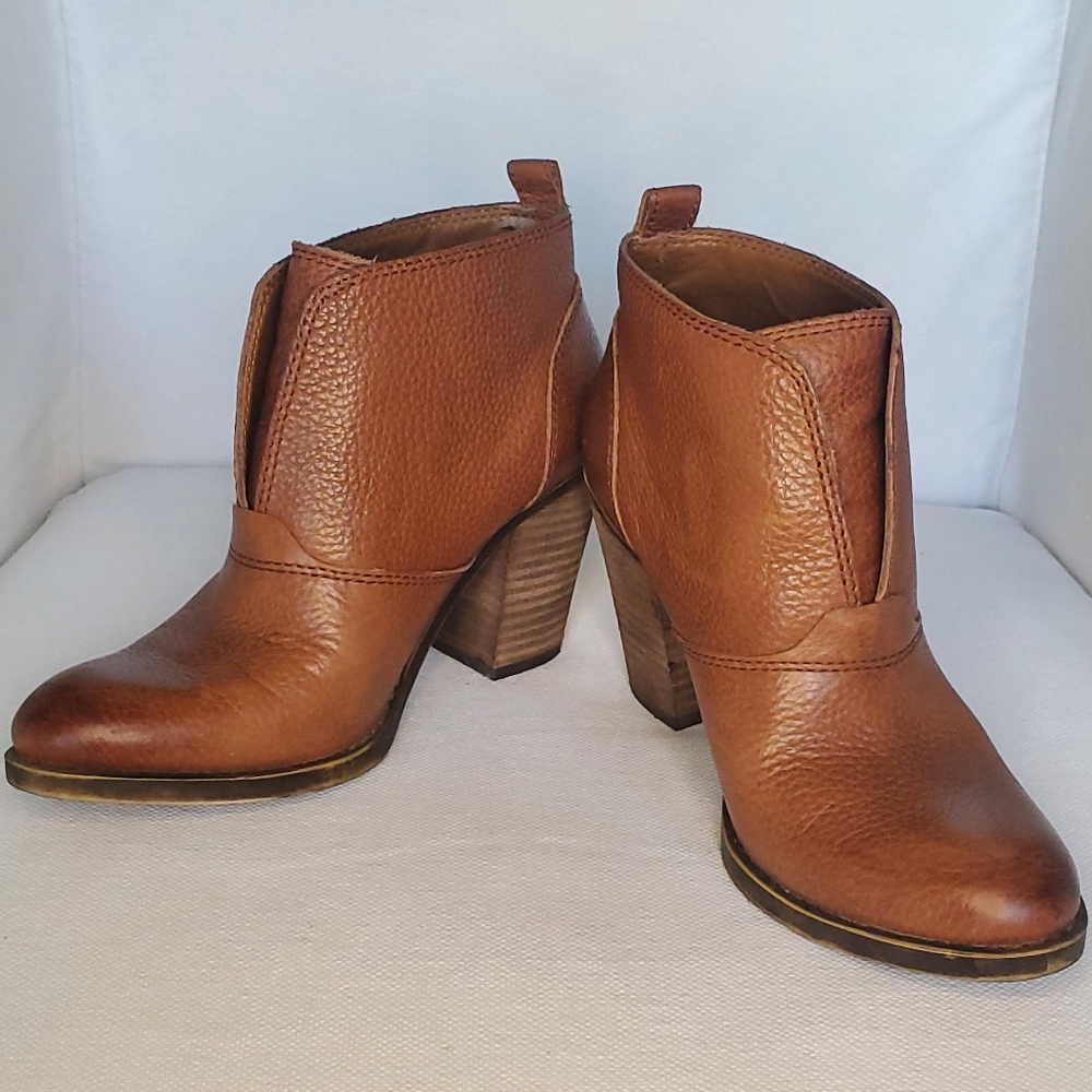 Lucky Brand Sz 6.5M 'EHLLEN' booties toffee/ cornelian